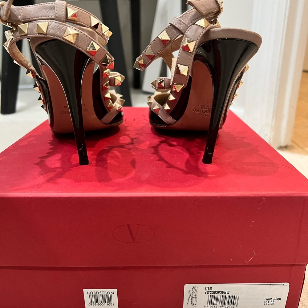 Valentino Rockstud heels size 37 size 7 - Picture 6 of 8